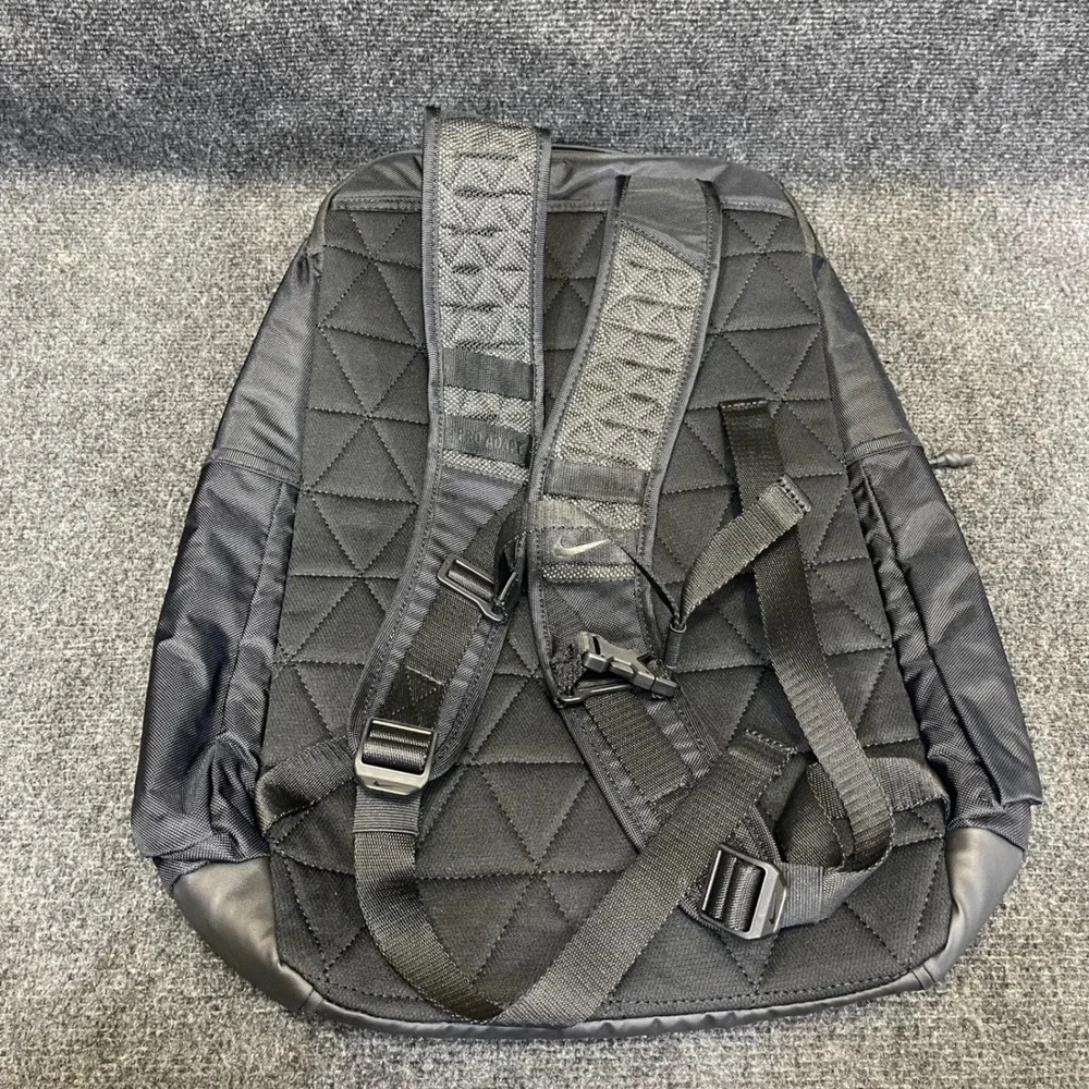 Nike BA5782-010 Vapor Power Graphic 29L Training Backpack GFX Laptop Travel Bag‎